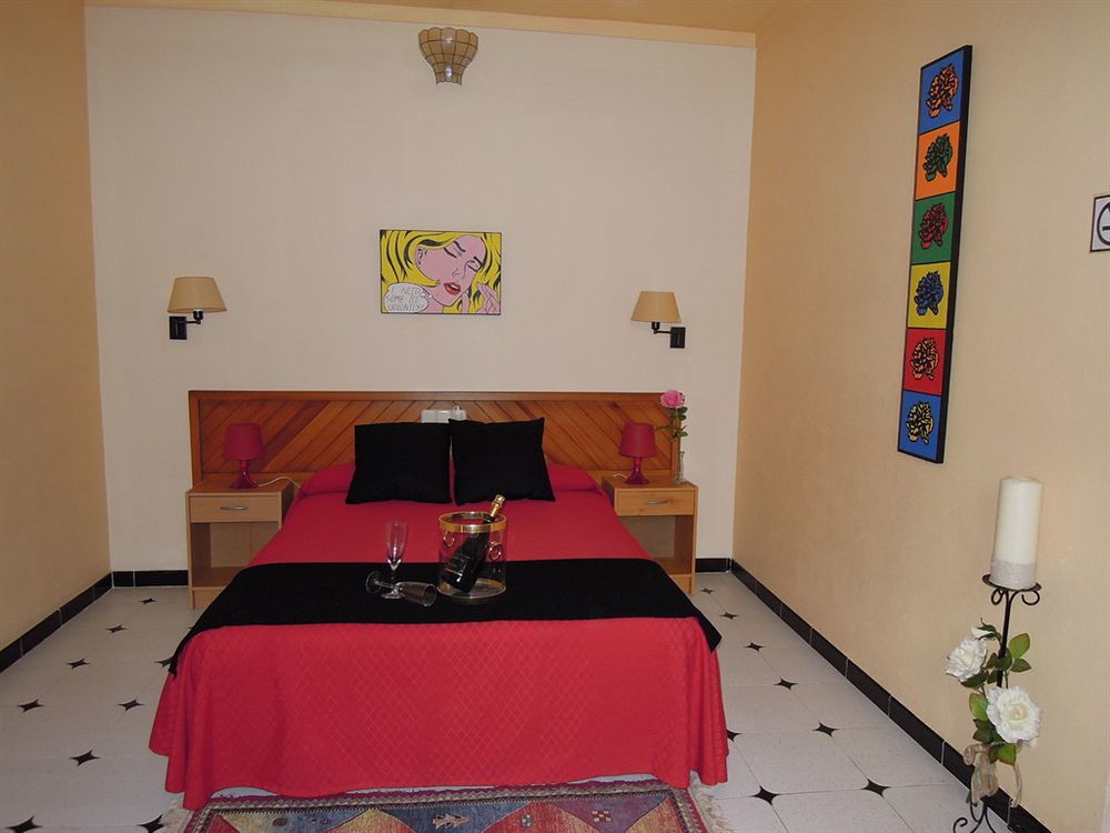 Hostal Ca'N Tiu Alaro Exterior photo